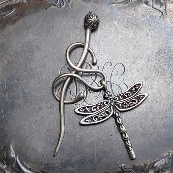 Filigree Charm Lock Shawl Pin picture