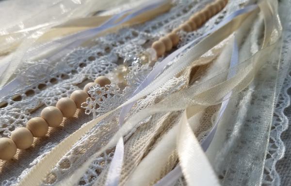 white lace + gold fox + genuine crystals dream catcher (sku531, 532) picture
