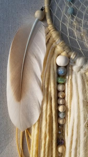 wheat + cream + Drzy Crystal Shell + Labradorite large dream catcher (sku 529) picture