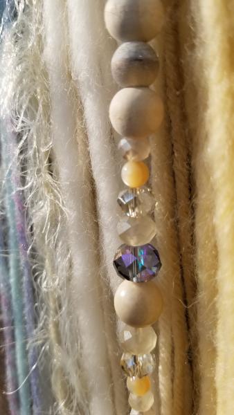 wheat + cream + Drzy Crystal Shell + Labradorite large dream catcher (sku 529) picture