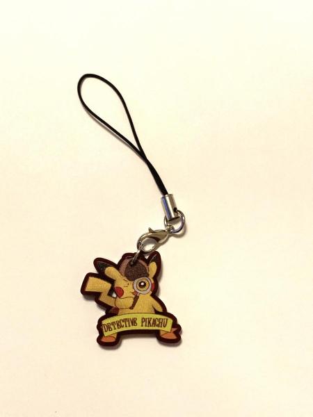 Detective Eevee phone charm picture