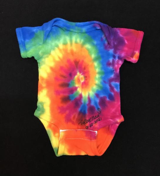 Size Newborn Rainbow Spiral Baby Onesie