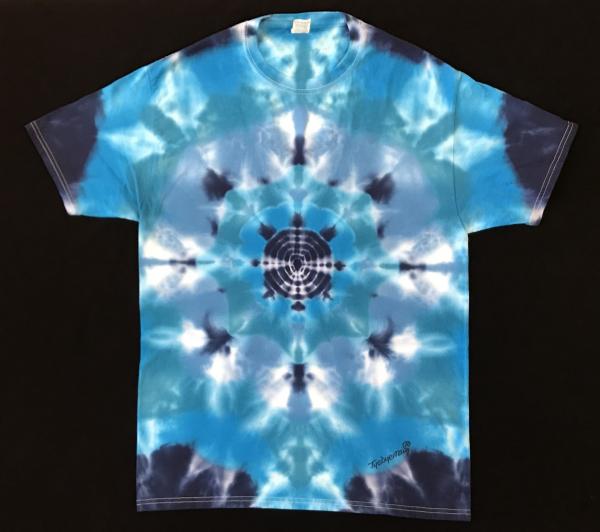 SIZE MEDIUM Multi-Blue Mandala Custom Tee picture