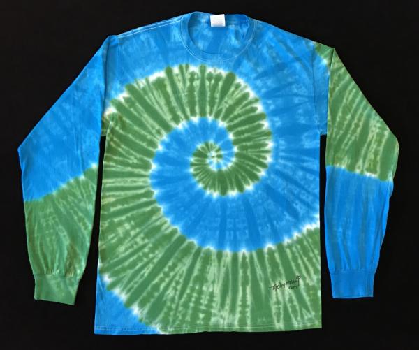 SIZE MEDIUM Our Beautiful Planet Longsleeve picture
