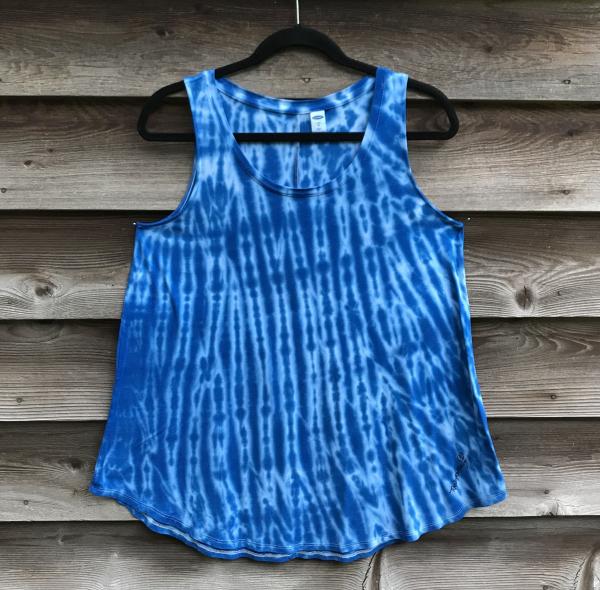 SIZE MEDIUM Blue Strata Luxe Tank