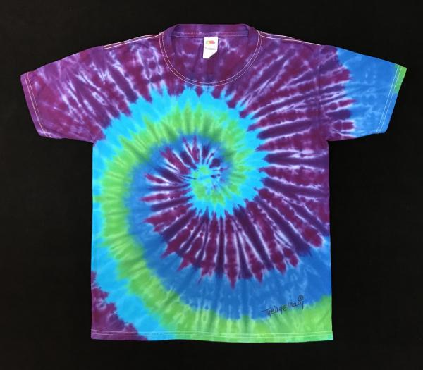 SIZE MEDIUM Blues and Purple Spiral Kid Tee