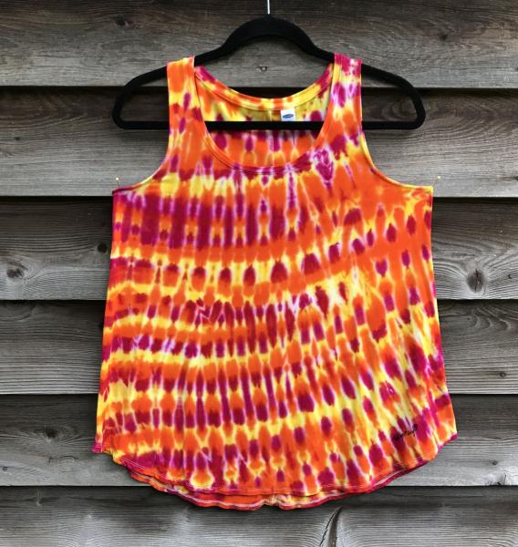SIZE SMALL Fire Strata Luxe Tank picture