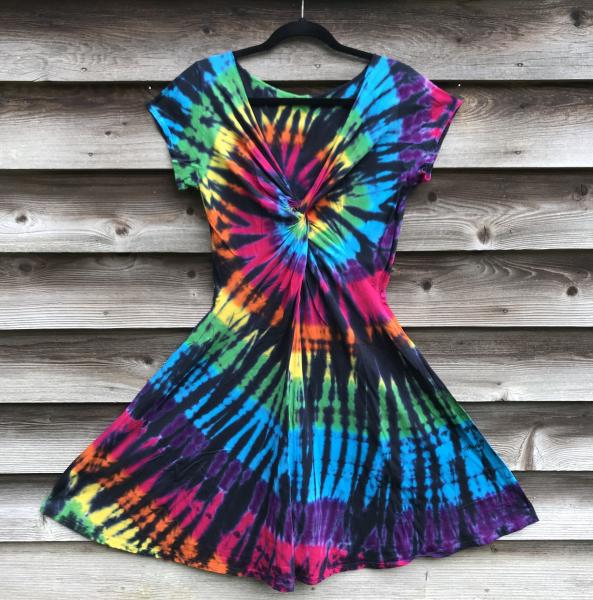 SIZE LARGE Rainbow and Black Spiral Twisted Front Dress