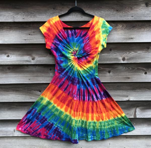 SIZE MEDIUM Rainbow Spiral Twisted Front Dress