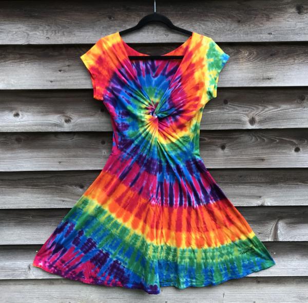 SIZE MEDIUM Rainbow Spiral Twisted Front Dress picture