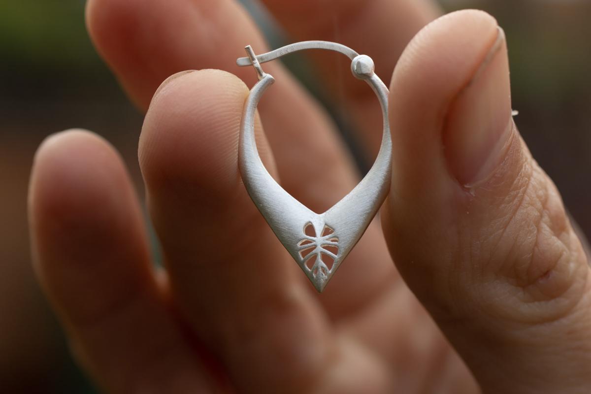 GrandiFlora Earrings, Silver picture