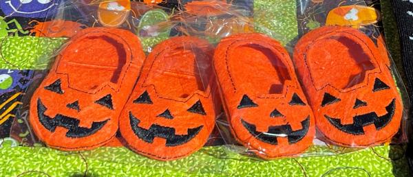 1 Pair of Jack-O-Lantern Pumpkin Halloween Felt Embroidered Flats Shoes for 18-inch Doll picture