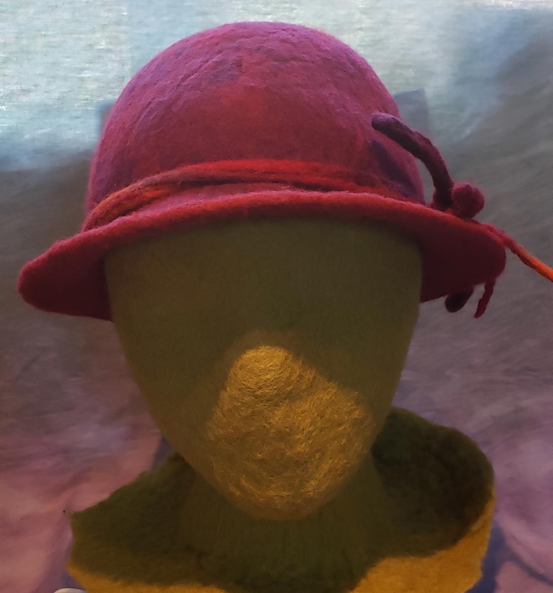 Brick Red/Magenta Blend Cloche picture