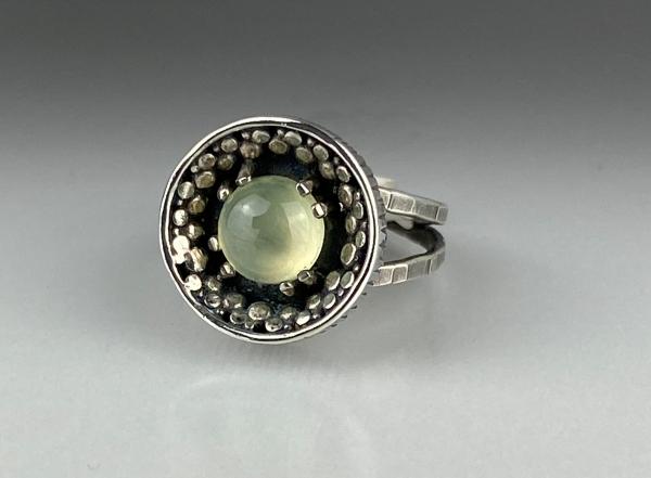Prehnite back set in surrounding sticks