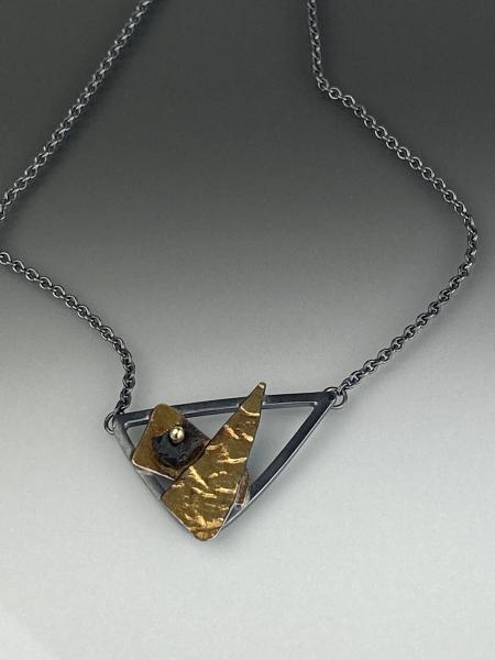 Geo necklace with raw black spinel