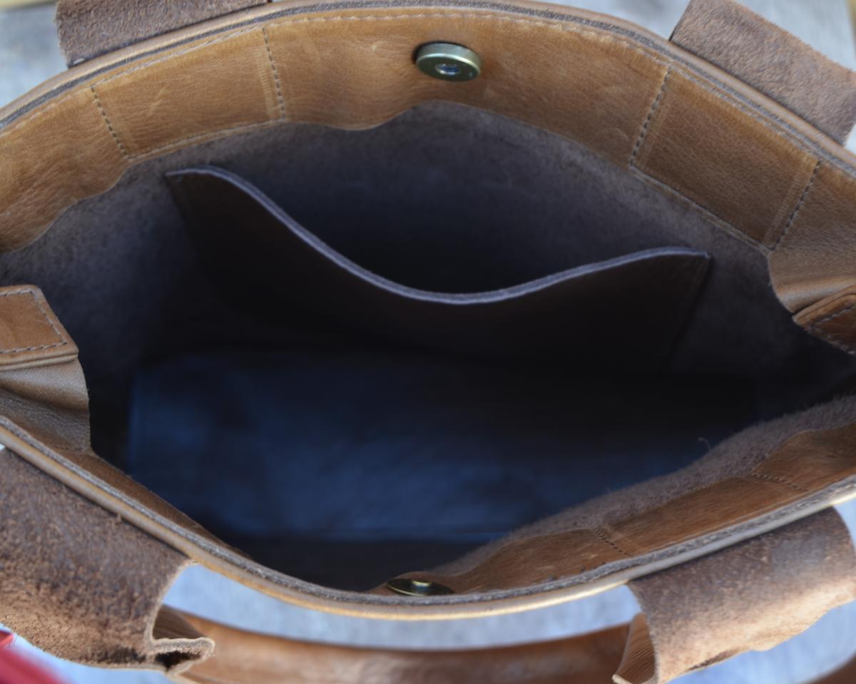 Shoulder bag AND a crossbody, Brown leather picture