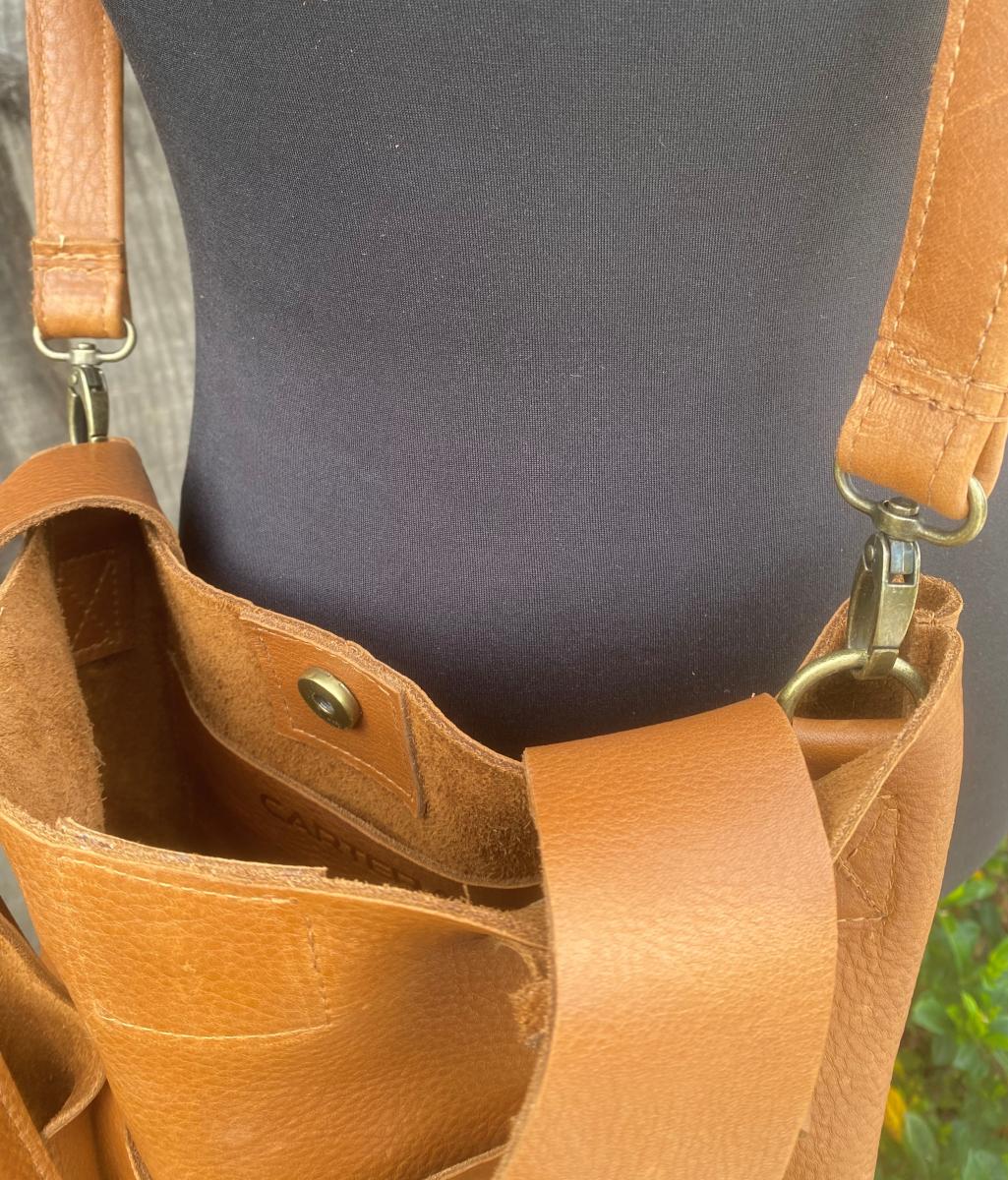 Shoulder bag AND a crossbody, Tan leather picture
