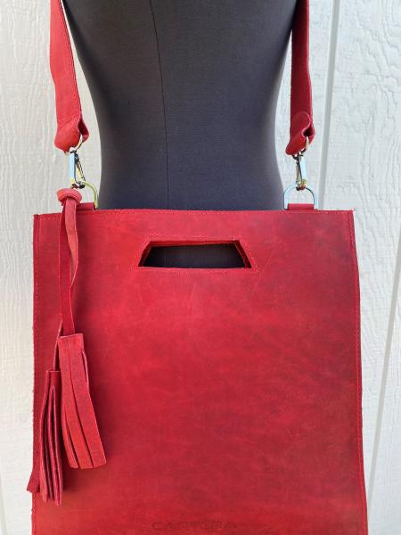 Clutch / Crossbody, Red (distressed leather) picture