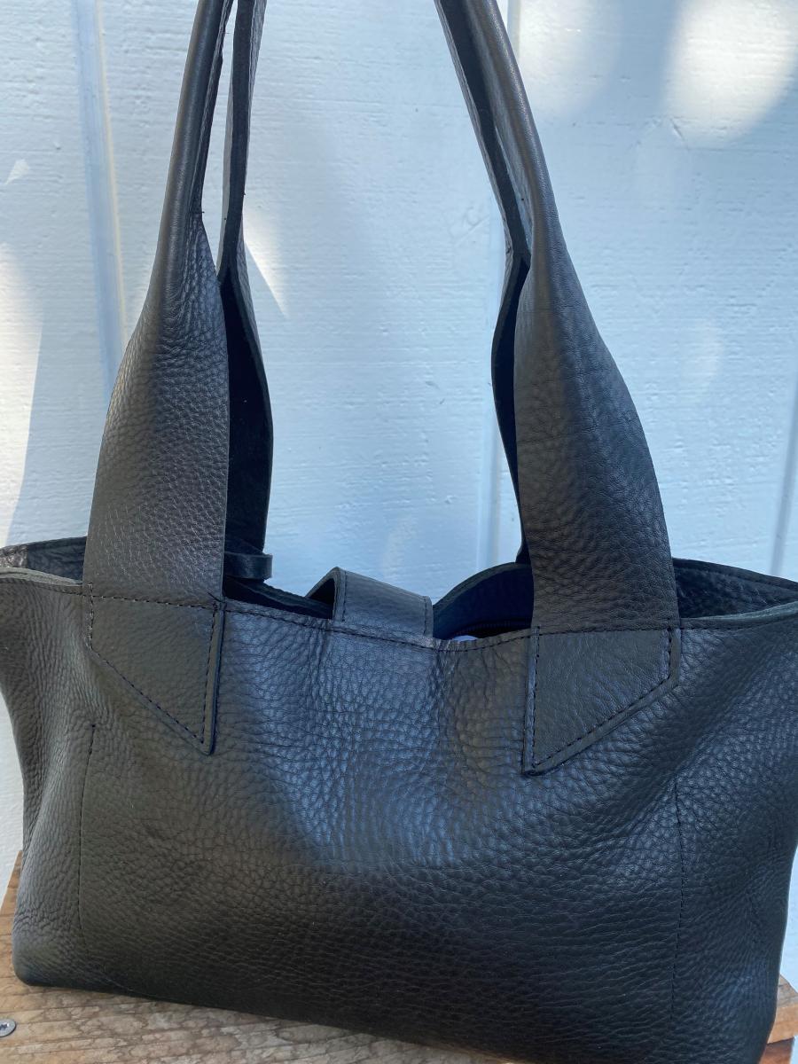 Shoulder bag, black leather purse with red tassel (zipper) picture