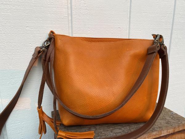 Crossbody & shoulder bag, Orange leather with 2 brown straps (zipper)