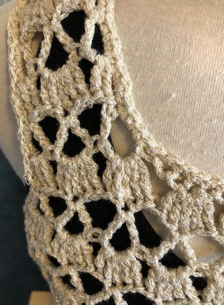 Cream Lacy picture