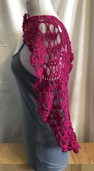 Shawl: Chantilly Lace & Matching Floral Pin picture