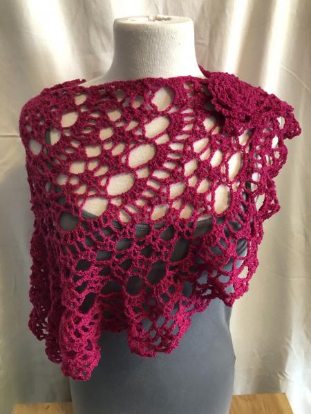 Shawl: Chantilly Lace & Matching Floral Pin picture