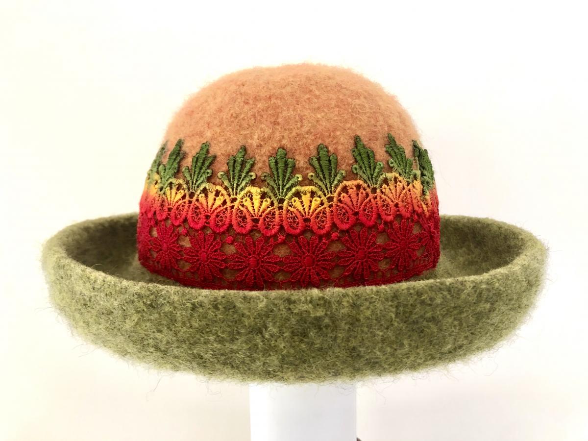 Tess McGuire Red Felted Wool Brimmed Hat w/ Velvet Flower  display picture 2
