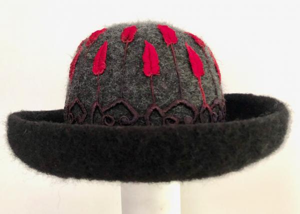 Lace Brimmed Hat, Black/red