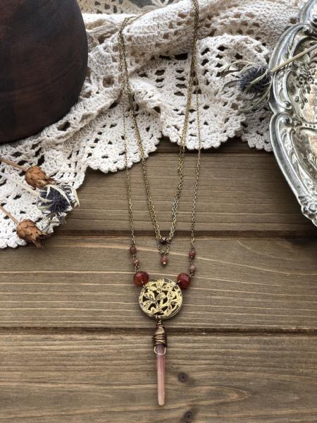 Multi strand Victorian Button Y necklace picture