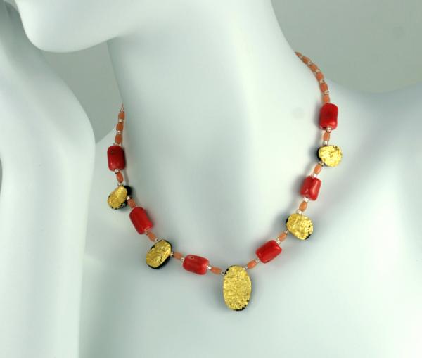 "Splendid" Necklace in 23-Karat Gold on Black Tektite, Coral, Czech Glass picture