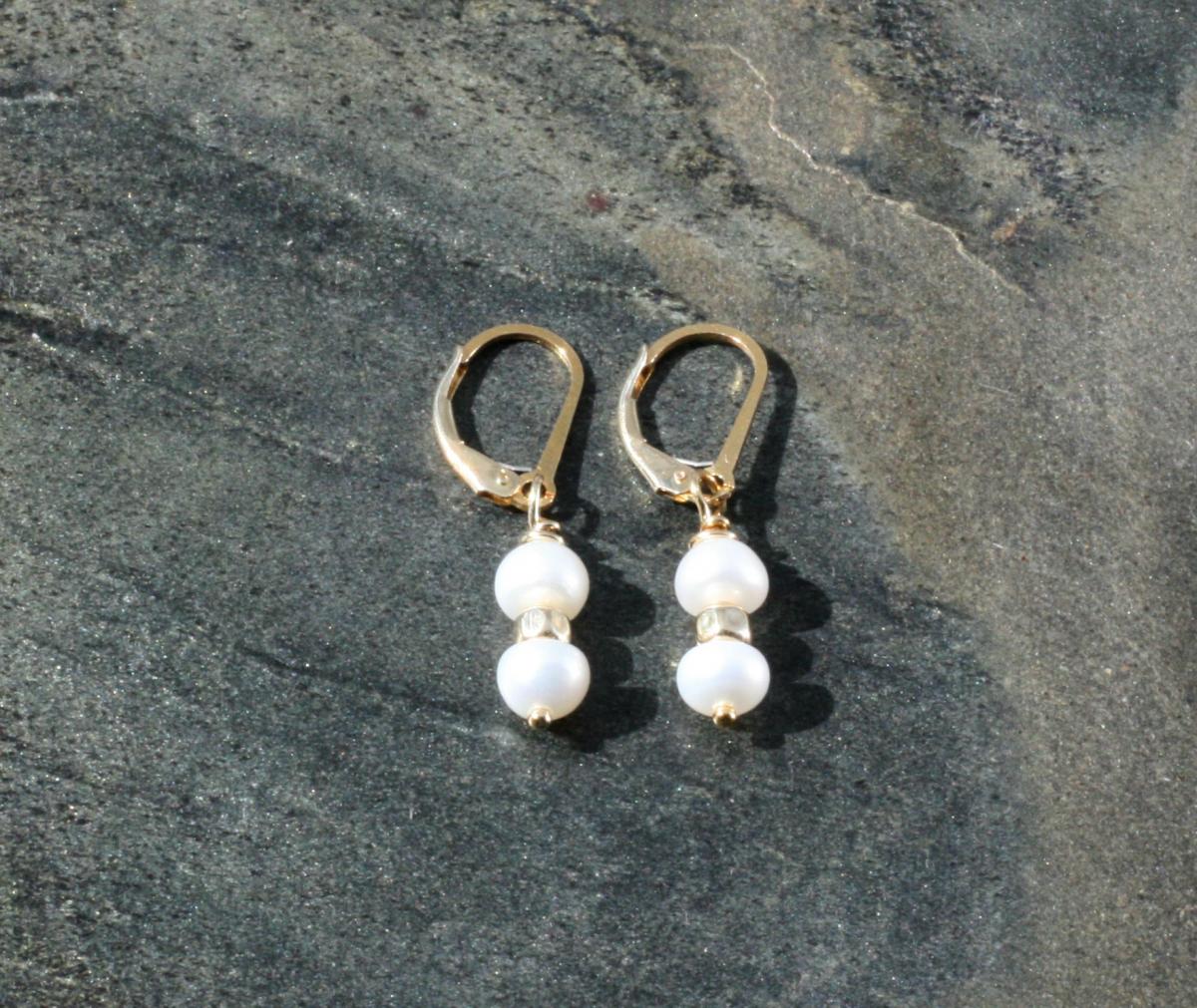 Pearl and Gold Earrings picture