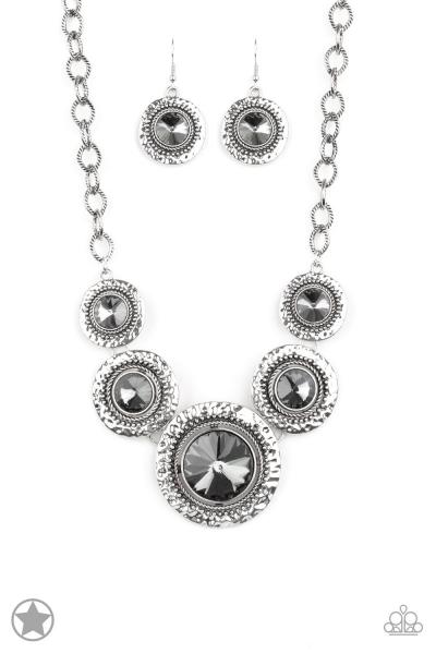 Paparazzi Accessories Global Glamour  - Silver picture