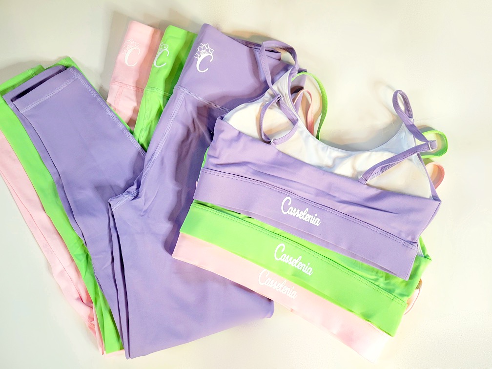 Signature  Yoga Set picture