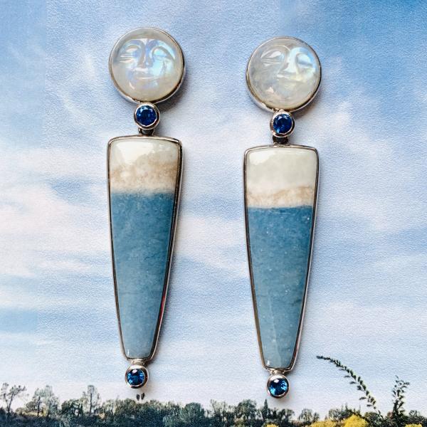 Moon faced, rainbow moonstone and violane Diopside earrings picture