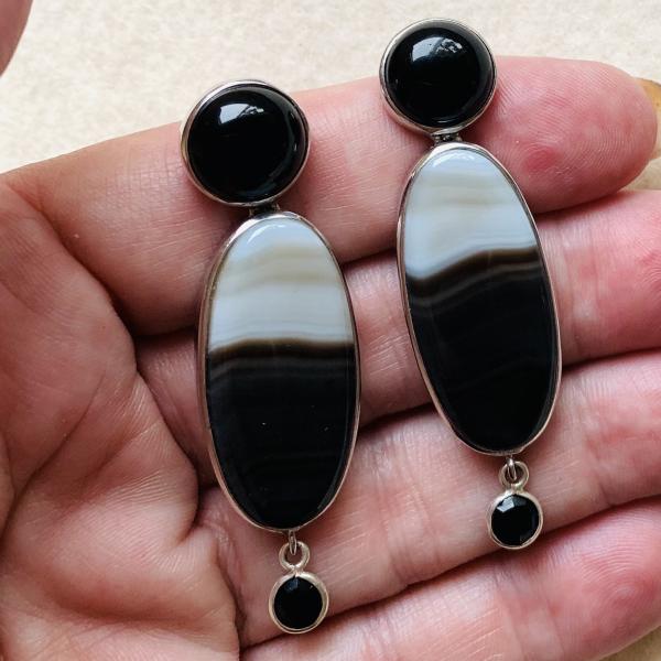 Onyx and Agate drop errings picture