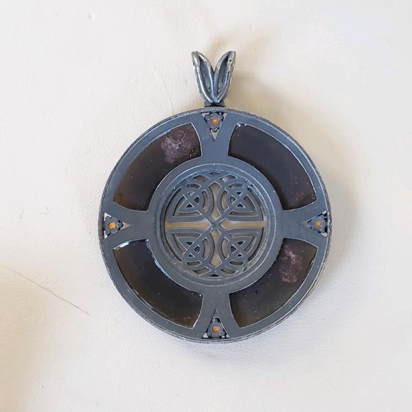 Celtic medallion pendant picture
