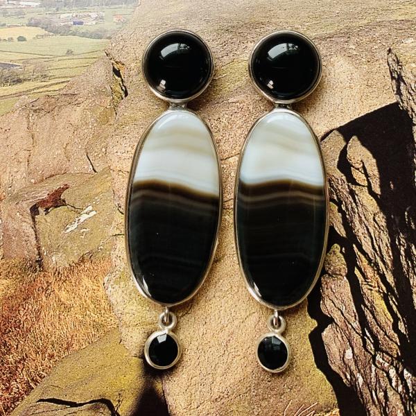 Onyx and Agate drop errings picture