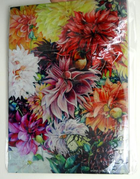 Adult Jigsaw Puzzle - Flowers - Dahlia - Nature Lover - 252 Pieces picture