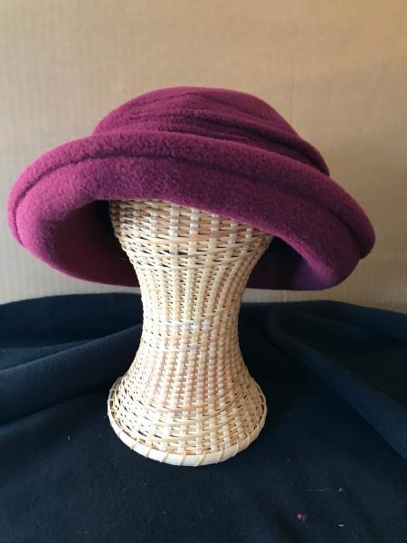 Burgundy brimmed hat picture