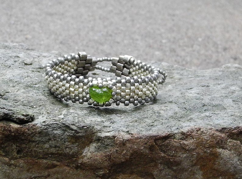 Hand Woven Peridot Cabochon Bracelet - Silver Galvanized