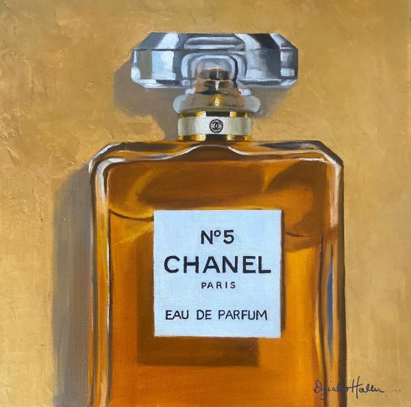 Chanel in Gold picture