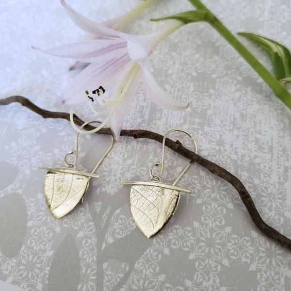 B.01 Leaf Texture Asian Style Shield Earrings picture