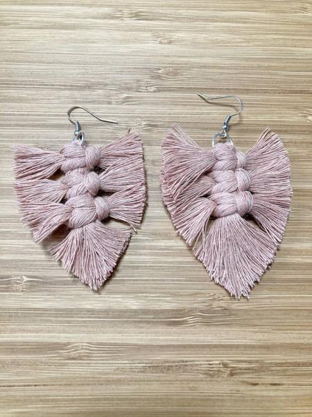 Macrame Feather Earrings- Blush Pink