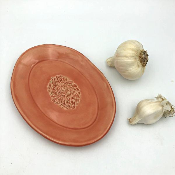 Ceramic garlic grating dish with extra room for adding oil - Also works great with ginger picture