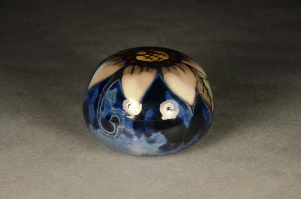 Blue Flower Ball 240