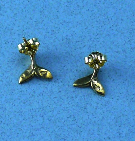 Whale Tail Earrings 14kt yellow picture