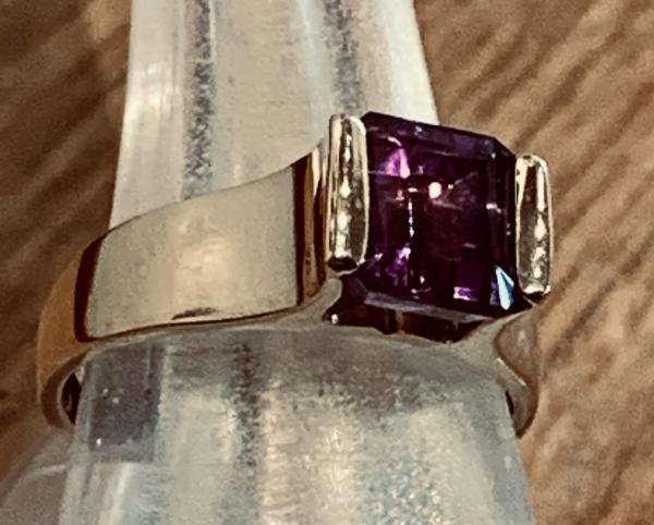 Square cut AA Ametnyst Ring picture