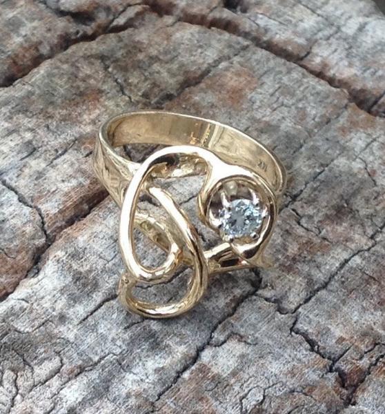Swirl Ring with .20ct Diamond 14k Gold picture