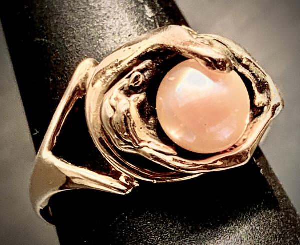 Pearl and 14kt gold ring picture